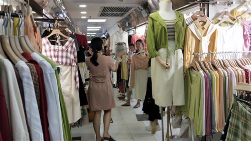 Purchasing garment from Guangzhou wholesale market - China agent sourcing fashion product