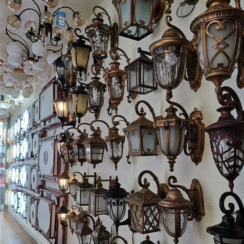 Lighting accessories or readymade stock lamp products - Sourcing buying in China wholesale markets